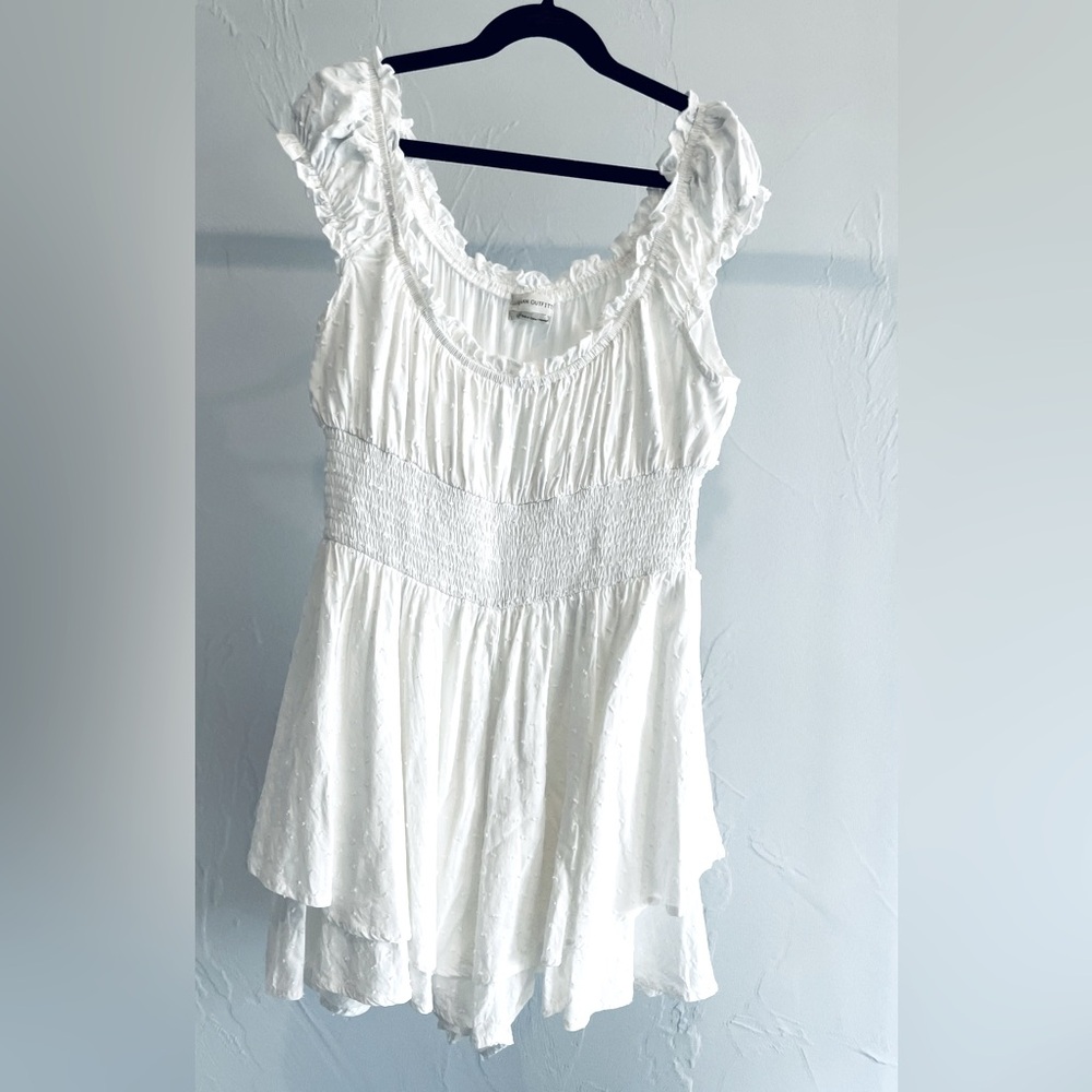 Romper perfection! Women’s white romper (shorts) size L